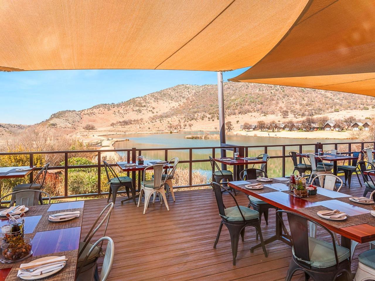 Kloofzicht Lodge & Spa Krugersdorp Ngoại thất bức ảnh The Deck at the LaStella Winery