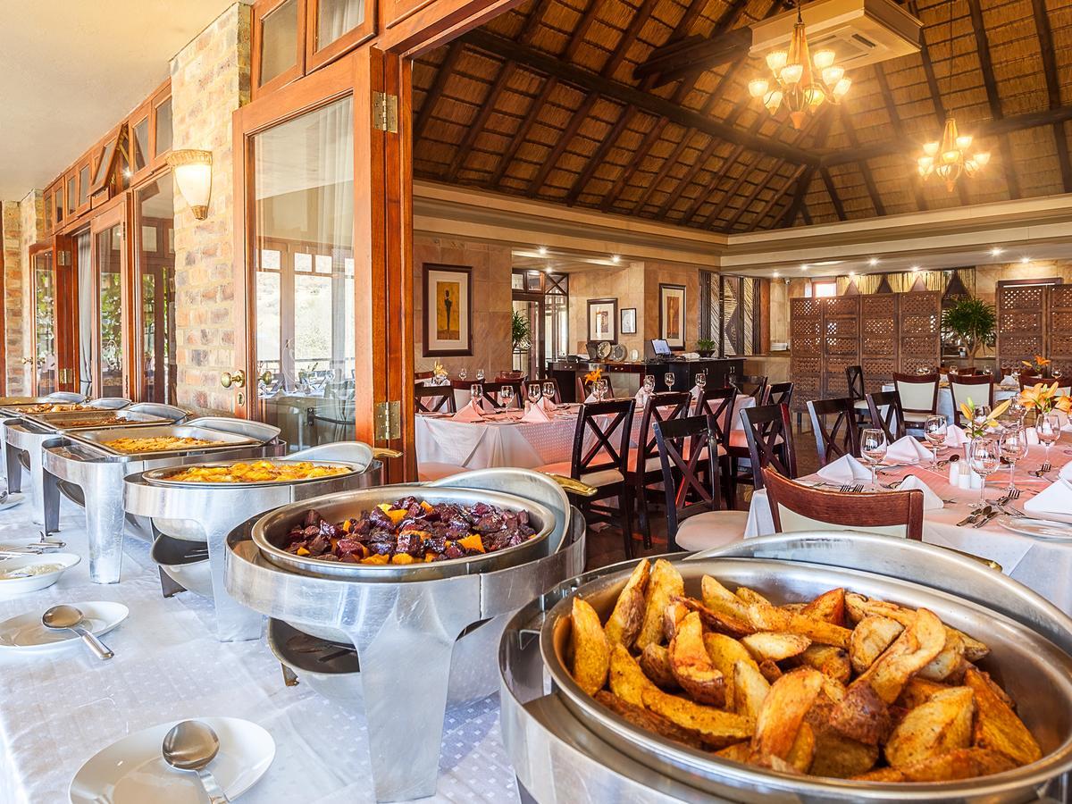 Kloofzicht Lodge & Spa Krugersdorp Ngoại thất bức ảnh A buffet at a hotel